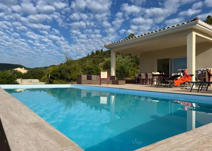 Villa L'Esquirol With View And Pool